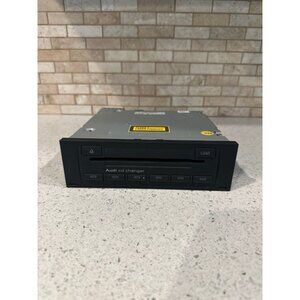 Genuine Audi A3 8P A4 8E TT 8J CD changer 6x 8E0035111D CD‎ changer RNSE